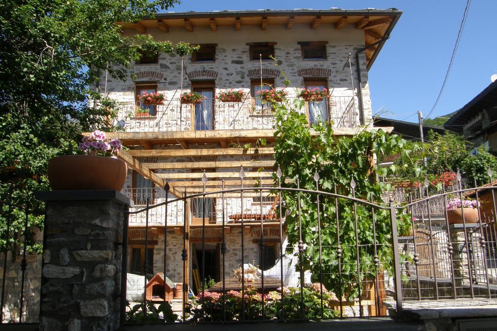 Monte Emilius Alloggio Ad Uso Turistico Vda Saint Christophe N 0002 Bagian luar foto